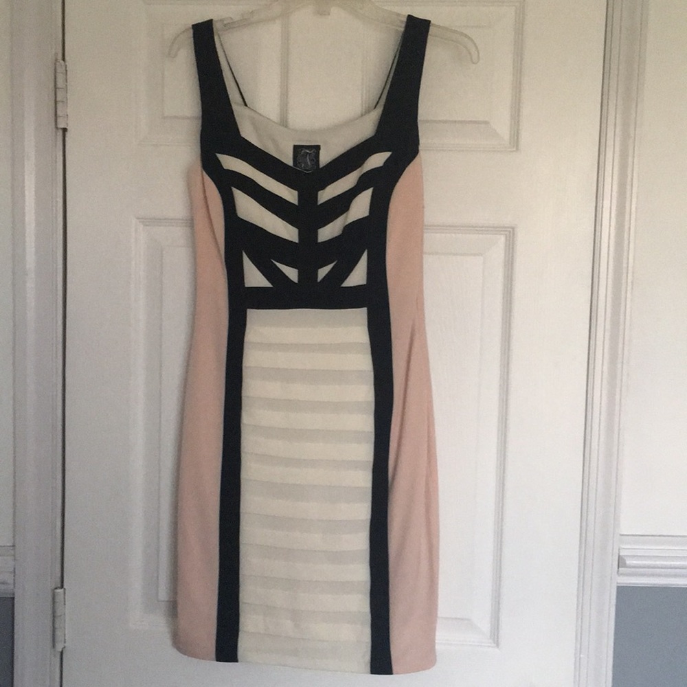 Sleeveless dress